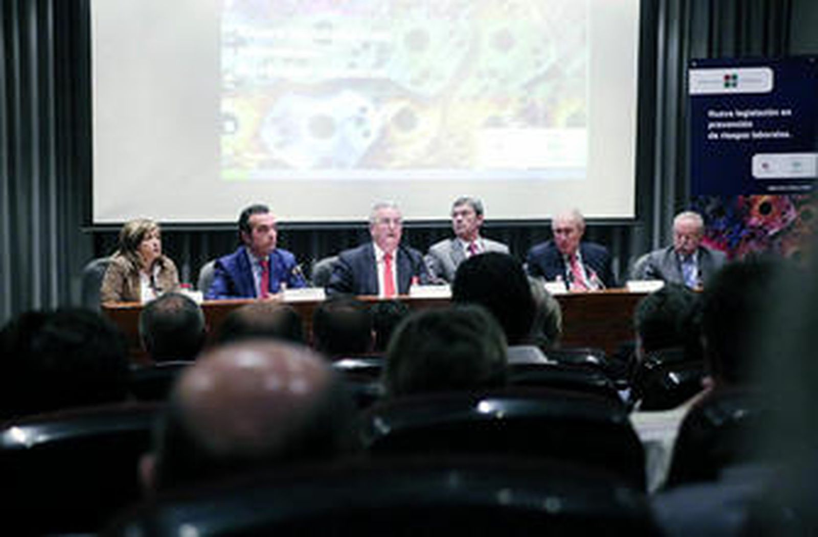Esther Azorit, Javier Moyano, Antonio Fernández, Tomás Herrera, Rafael España y Manuel Morón, durante la inauguración de la jornada.