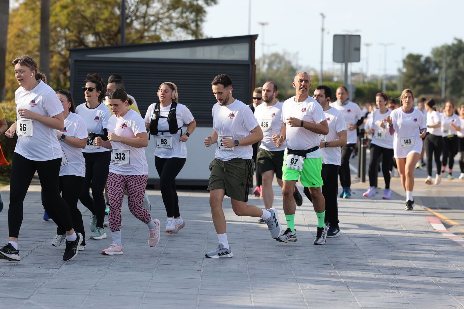 La Carrera Solidaria por el Día de la Mujer McArthurGlen, en fotos