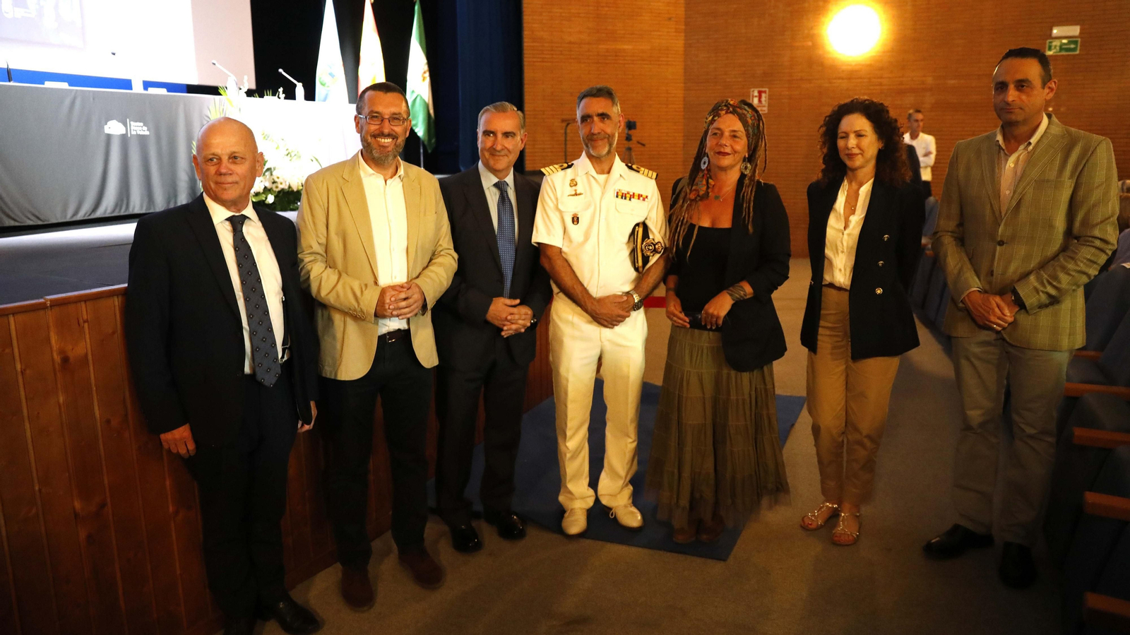 Presentación del libro de Alfonso Escuadra "Sufficit Animus" en el Teatro de La Velada de La Línea
