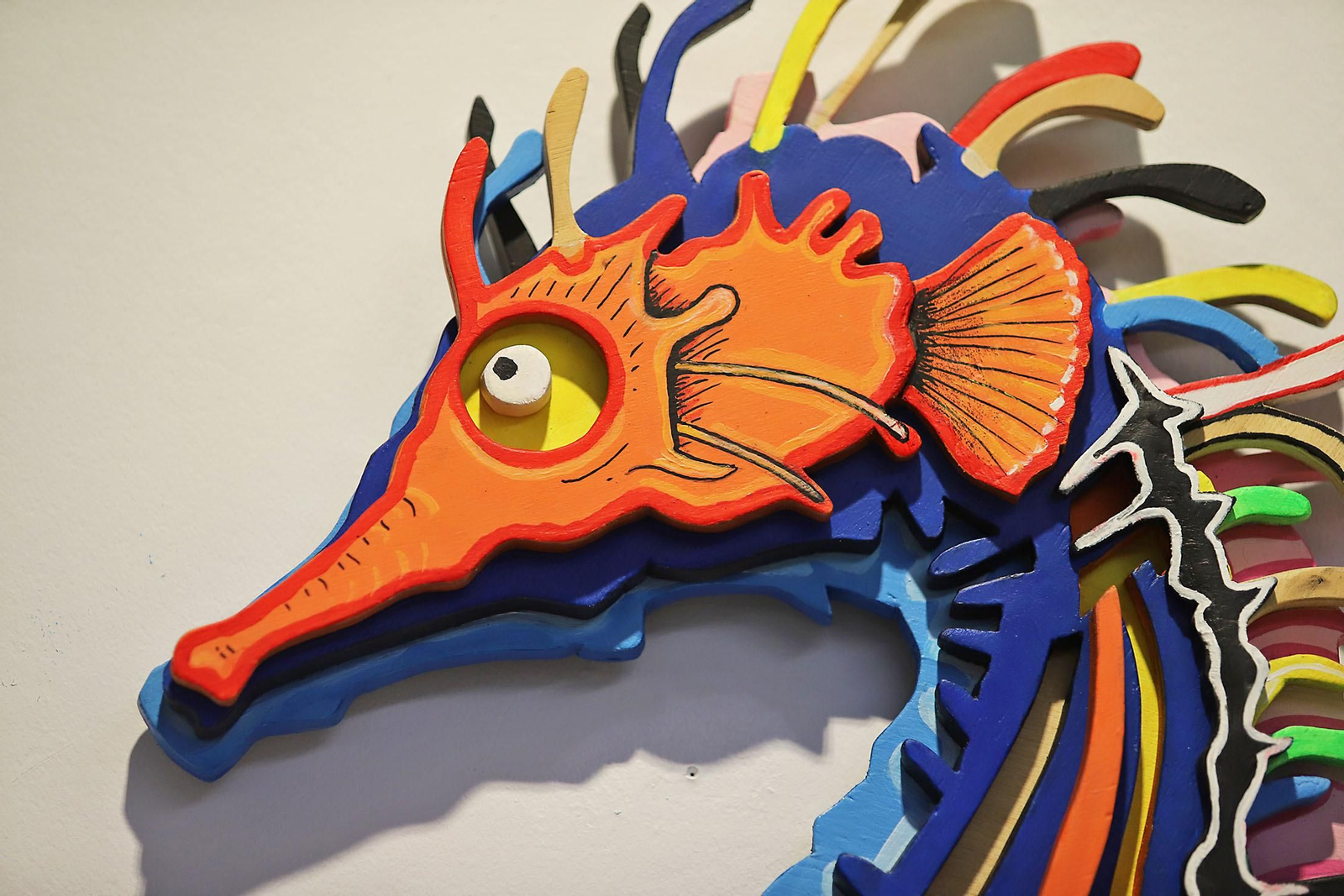 Imágenes de la exposición del artista onubense Wild Welva titulada 'El adiós, el comienzo y todo lo demás'.