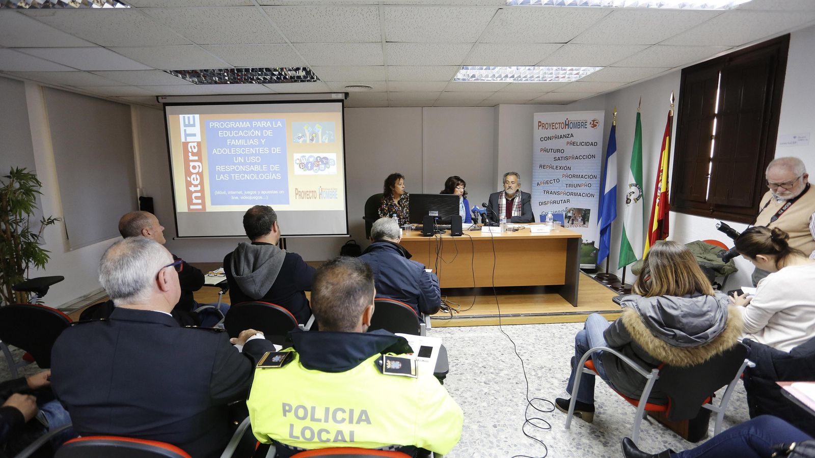 Presentación pasada de uno de los programas de Proyecto Hombre.