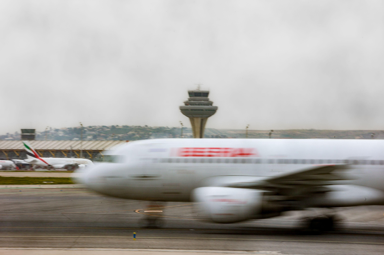 Un avión de Iberia en el Aeropuerto de Madrid-Barajas.