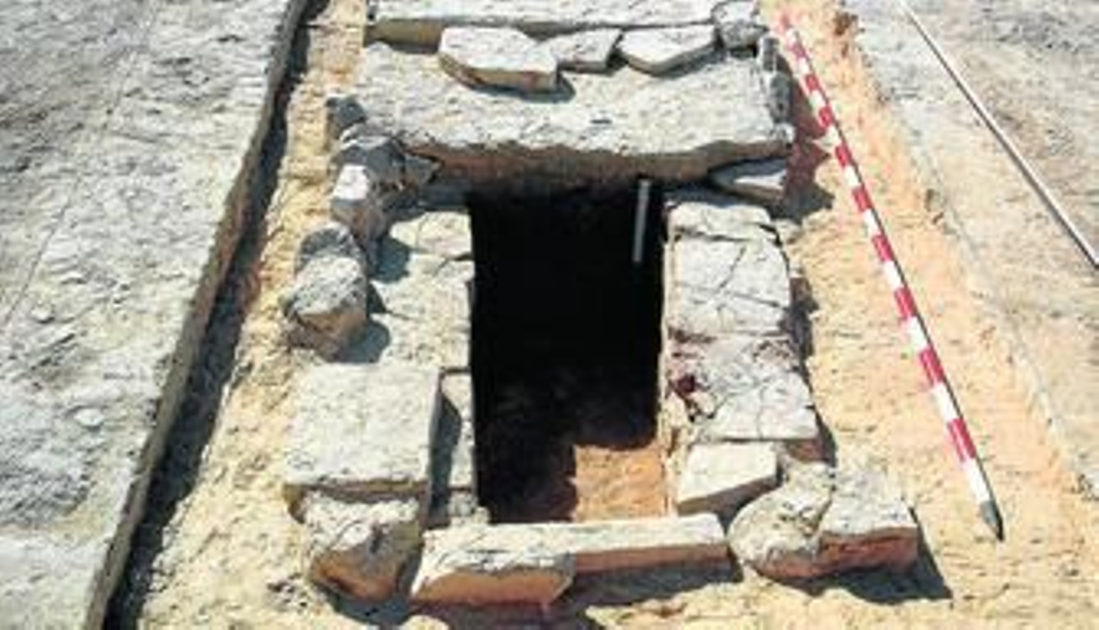 Una de las tumbas localizadas con las obras del AVE.