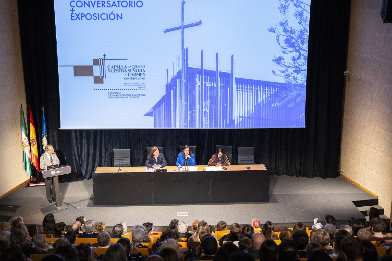 Acto organizado en San Fernando por el Colegio de Arquitectos de Cádiz sobre la capilla del colegio de las Carmelitaasa