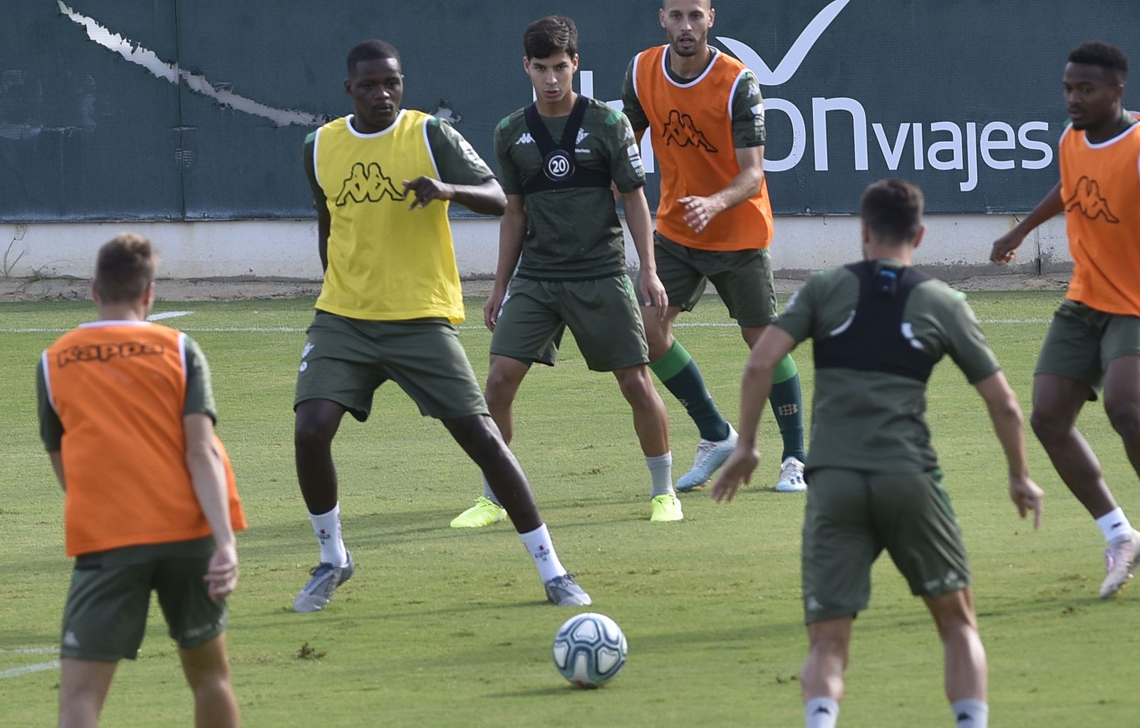 William Carvalho, durante un entrenamiento.