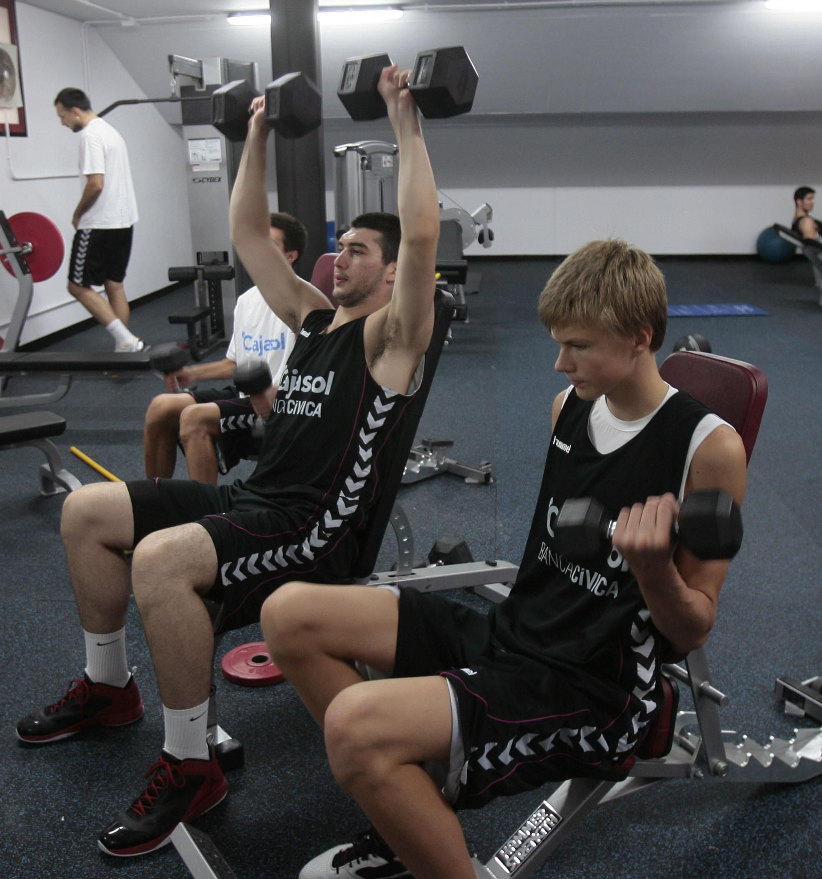 Burjanadze y Porzingis se ejercitan en San Pablo.