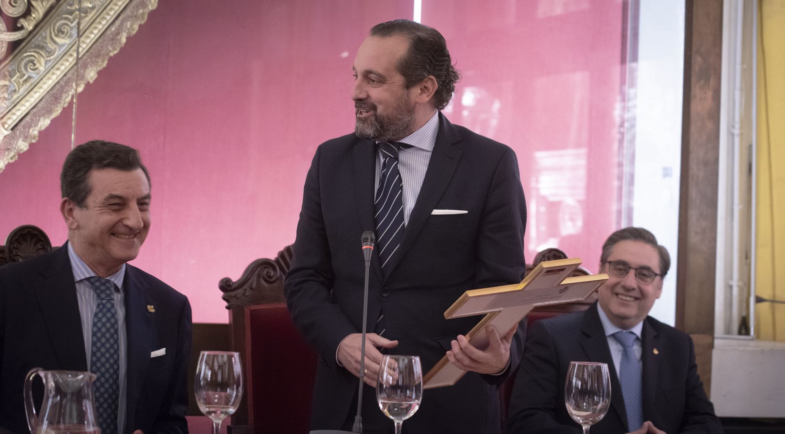 Imágenes de la presentación del cartel universitario de la Hermandad de los Estudiantes