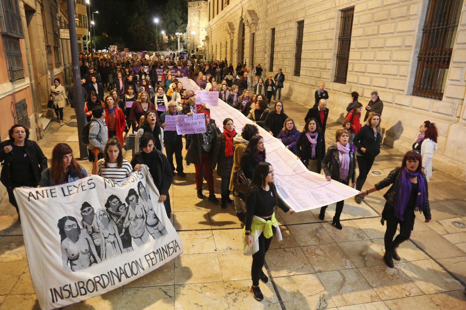 Fotos de la manifestación del 25N contra la violencia de género en Málaga