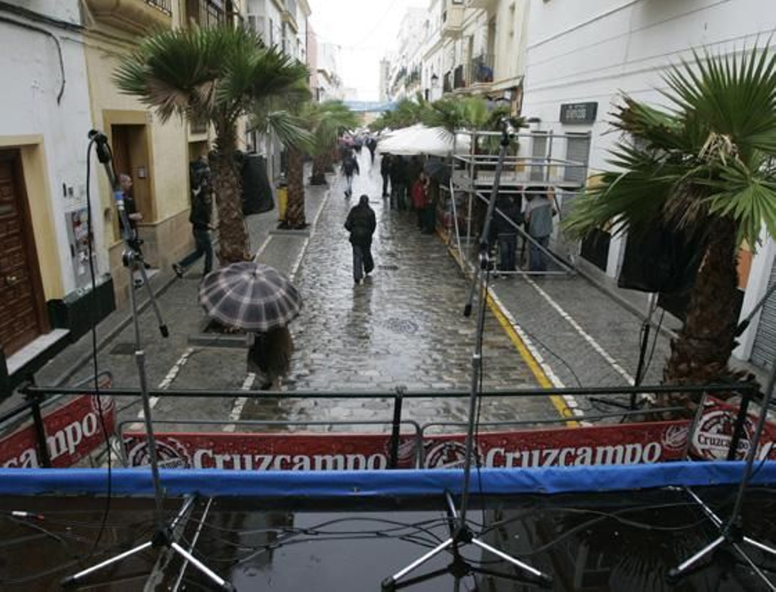 Las precipitaciones provocaron una baja afluencia de personas a la cita precarnavalera y la suspension de las actuaciones previstas. 

Foto: Jesus Marin