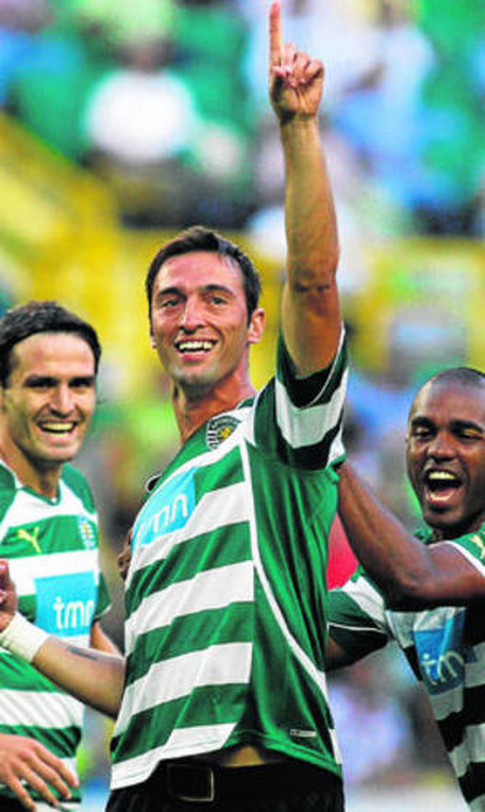 Tonel celebra un tanto anotado esta pretemporada ante el Lyon.