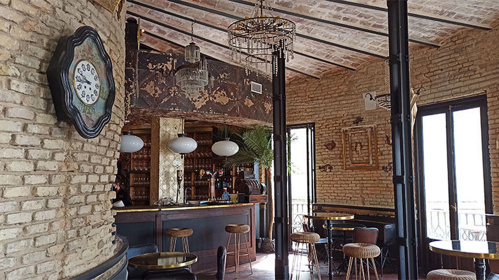 Interior del Gallo Azul.