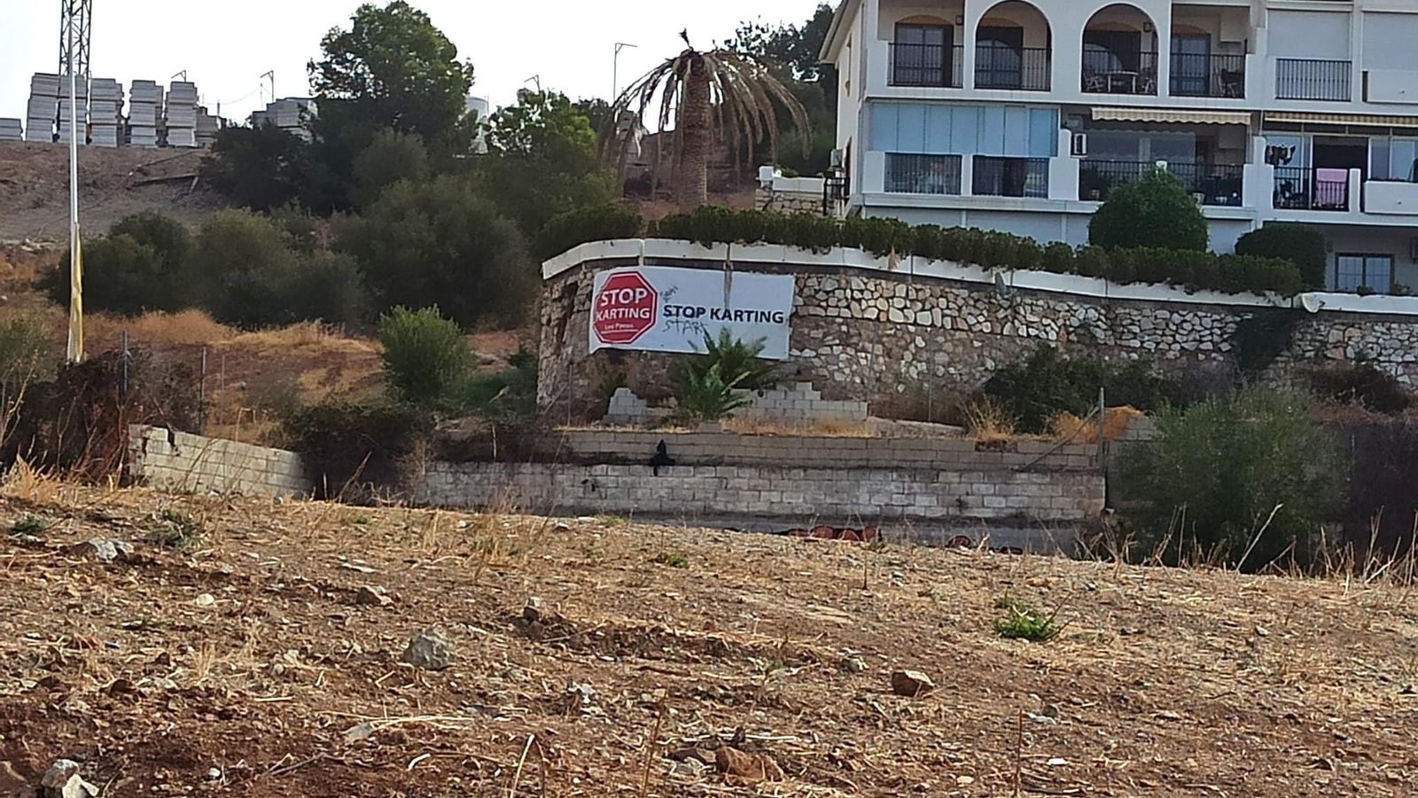 na de las comunidades cercanas al karting.