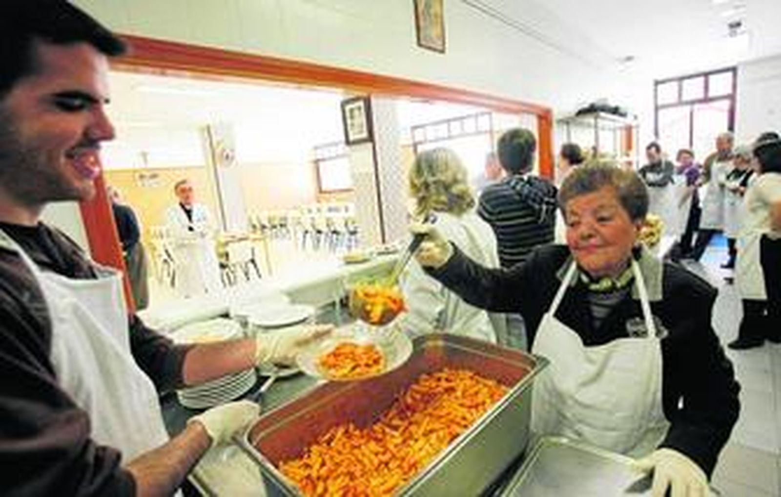 San Juan de Dios: 25 años tras los fogones del comedor social