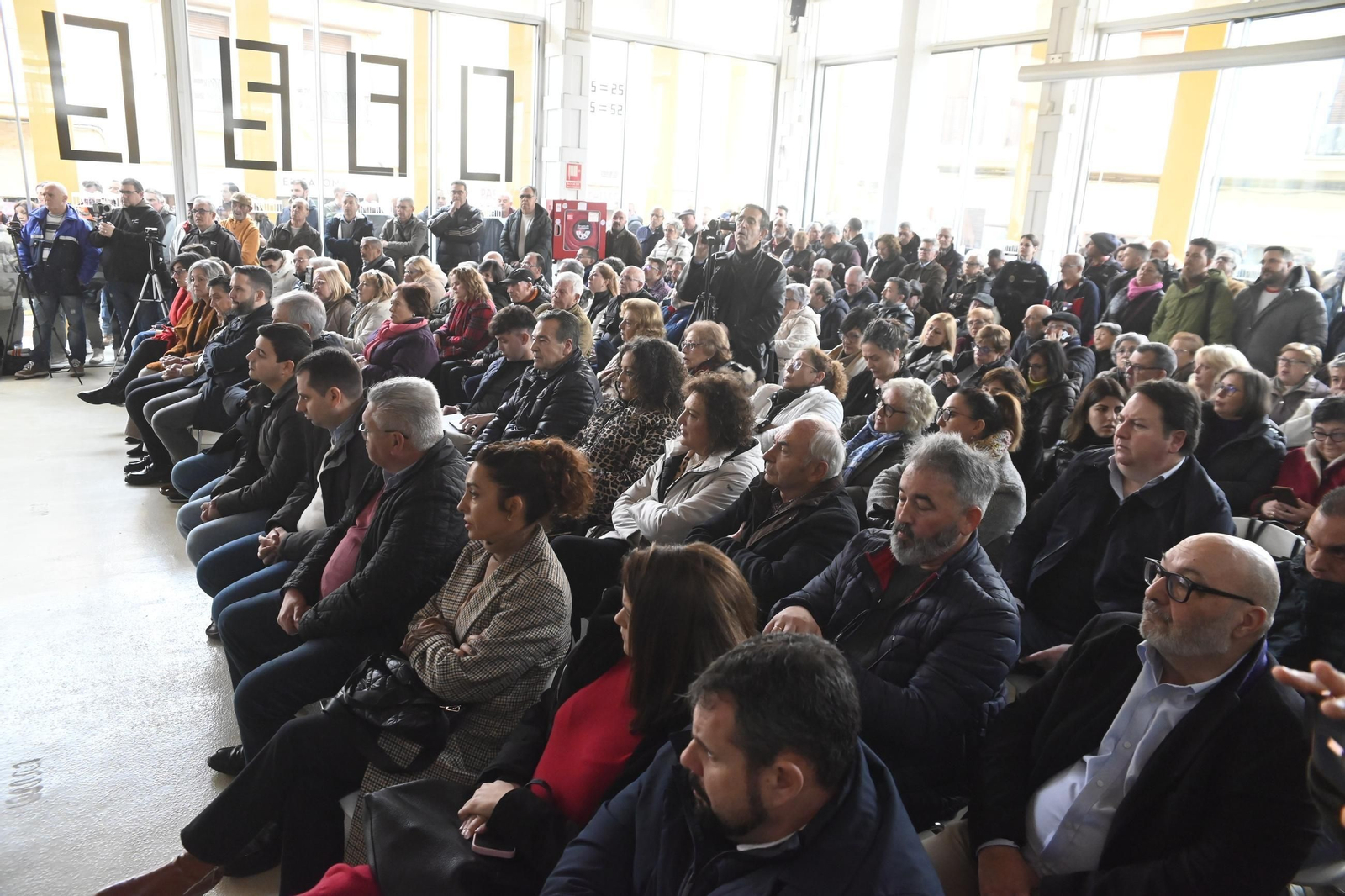 El tenso pleno de la moción de censura en Peñarroya-Pueblonuevo, en imágenes