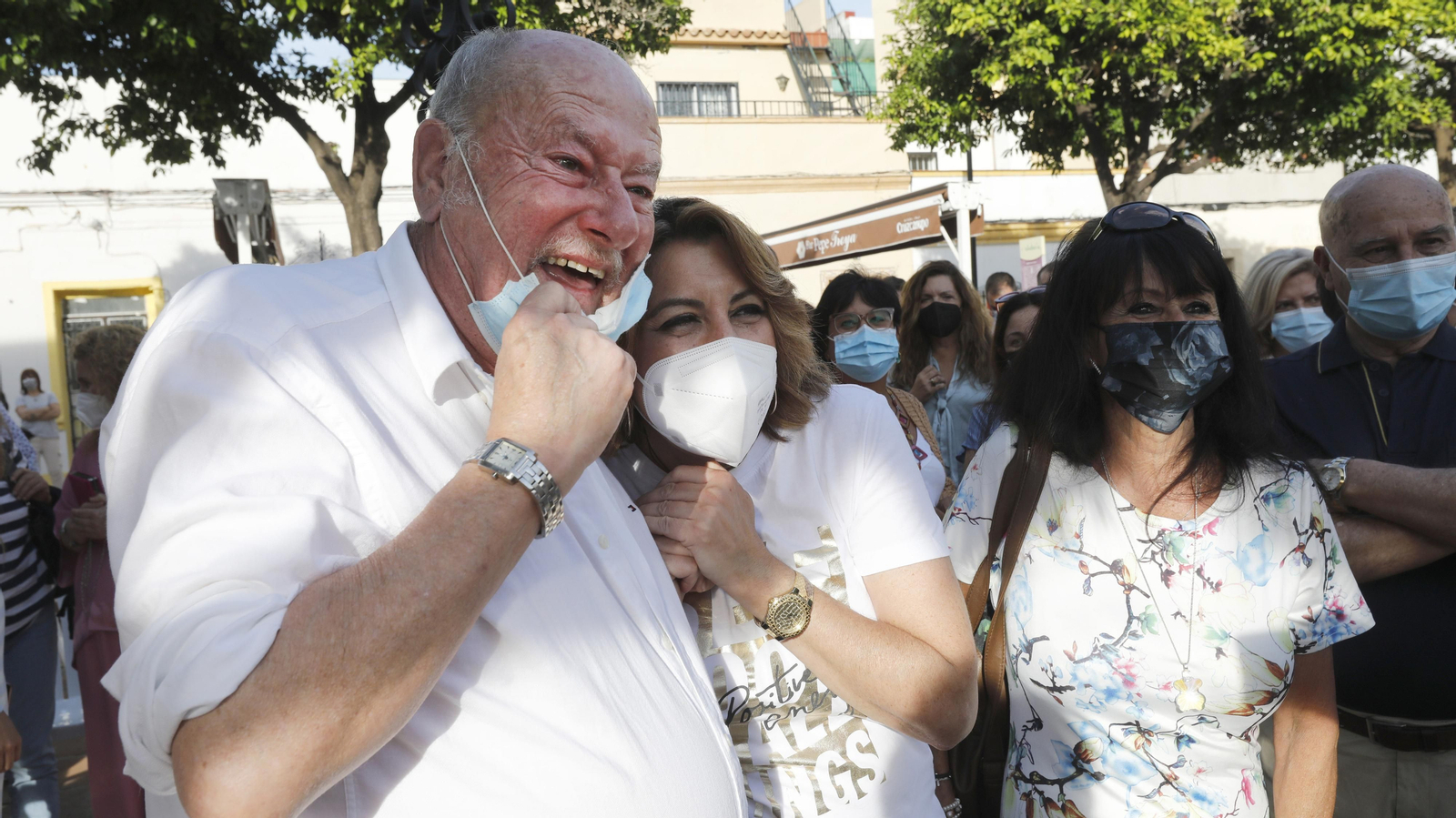 Las fotos de Susana Díaz con simpatizantes en Algeciras