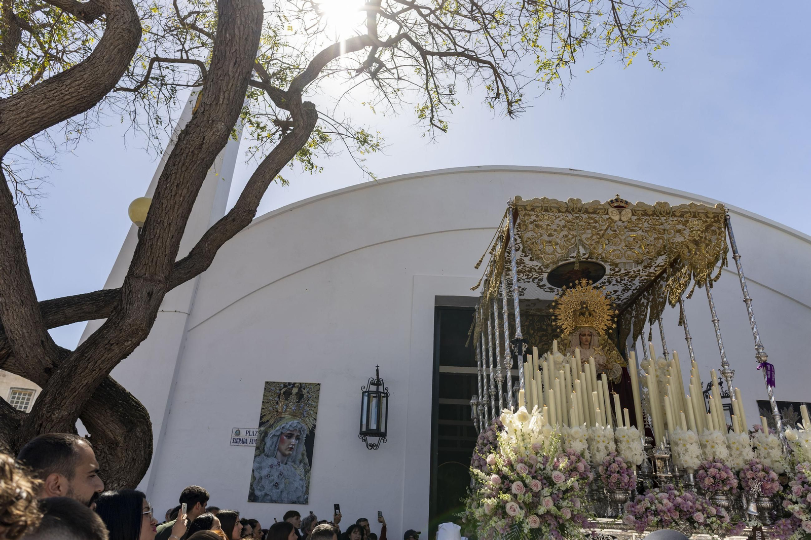 En imágenes, Gran Poder adeanta su salida y recorta su recorrido en el Miércoles Santo de la Semana Santa 2025 de San Fernando