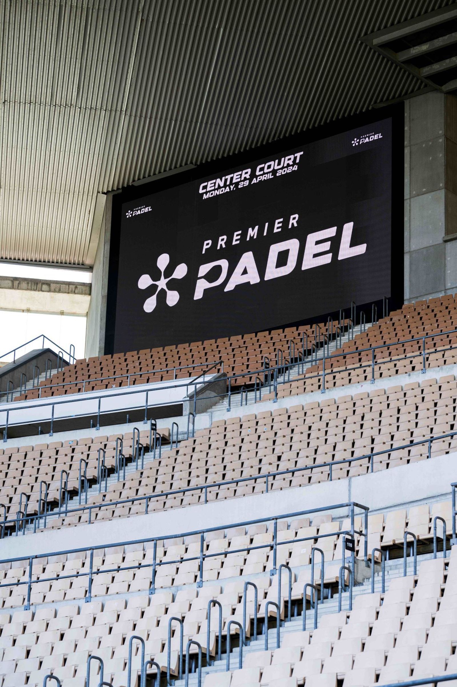 Así es la adaptación del Estadio de la Cartuja para el Premier Padel Andalucía Sevilla P2