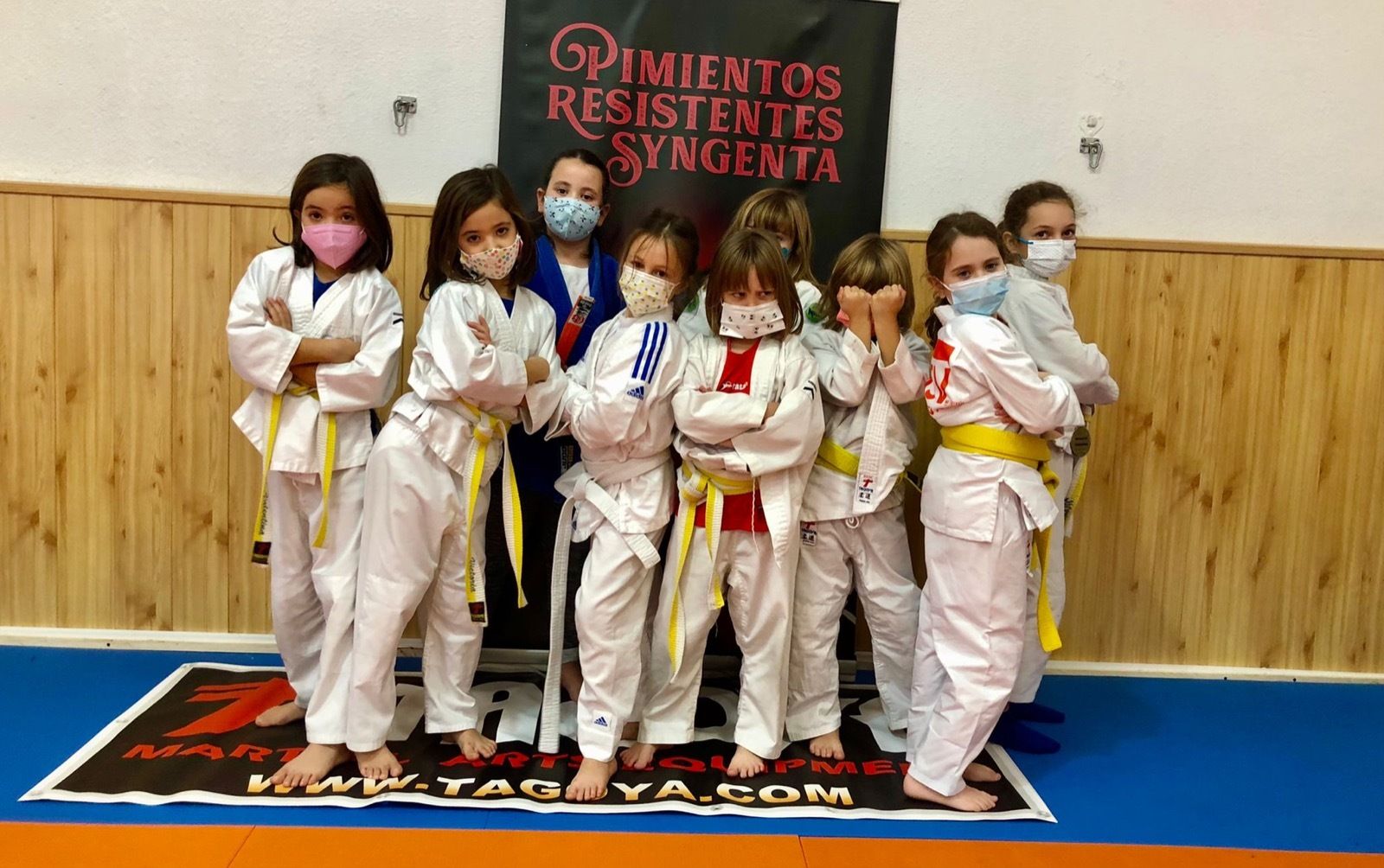 Alumnos de la escuela de judo municipal KSV