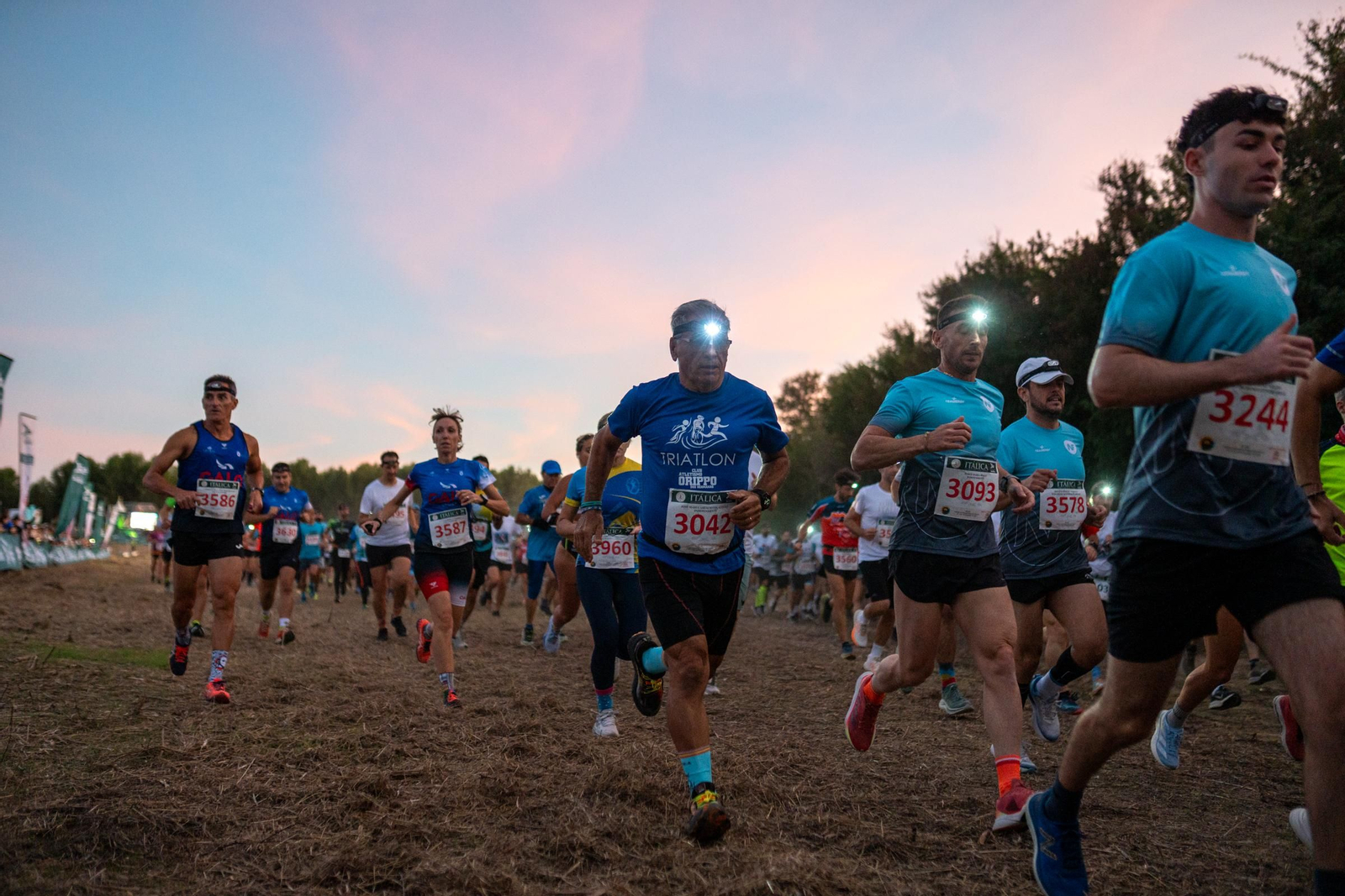 Las fotos de la prueba nocturna del Cross de Itálica