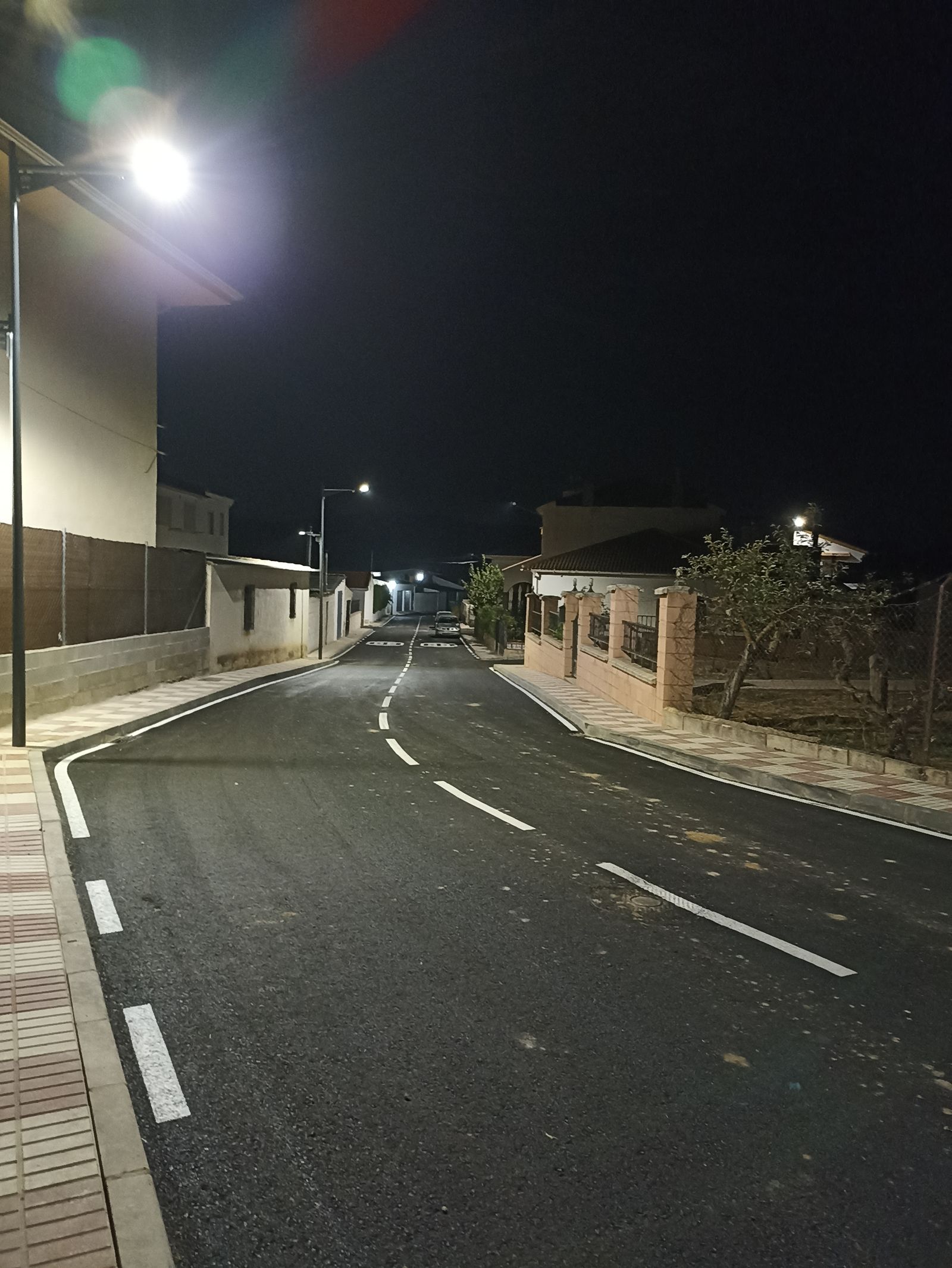 El alumbrado a las calles del pueblo ha sido una de las iniciativas de este Gobierno.