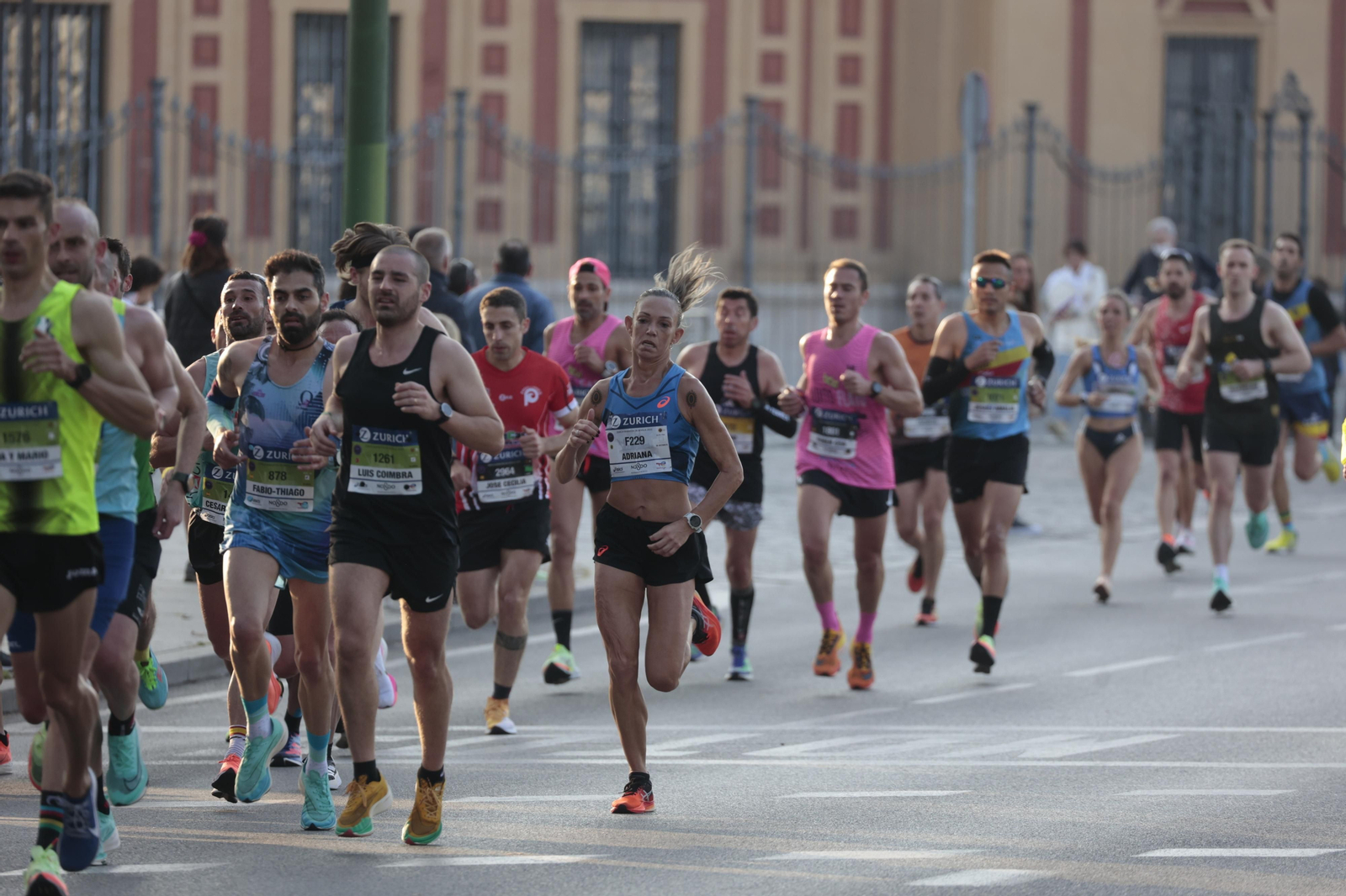 Las imágenes de la Maratón de Sevilla 2022 (7)