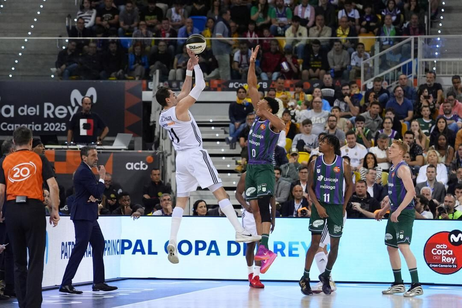 El Unicaja, campeón de Copa: Todas las imágenes del partido, la fiesta y la llegada a Málaga