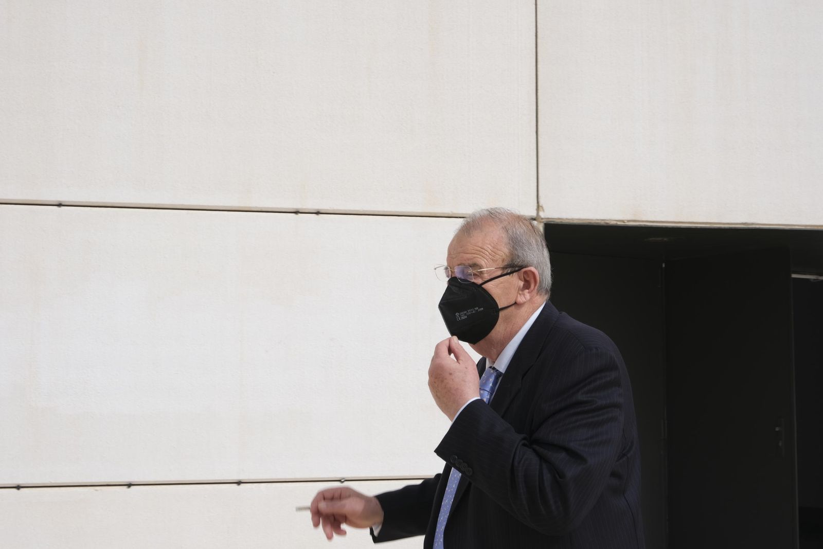 Juan Enciso, exalcalde de El Ejido, durante un receso de la vista oral del caso 'Poniente'.