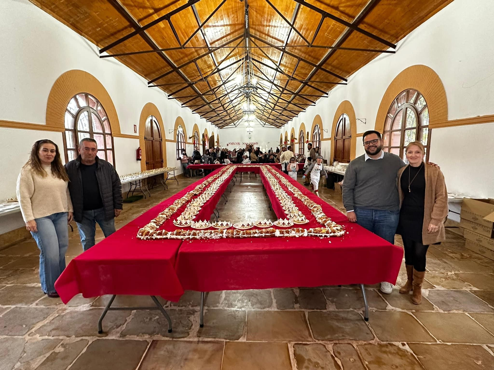 El roscón más grande de Almería mide más de 60 metros