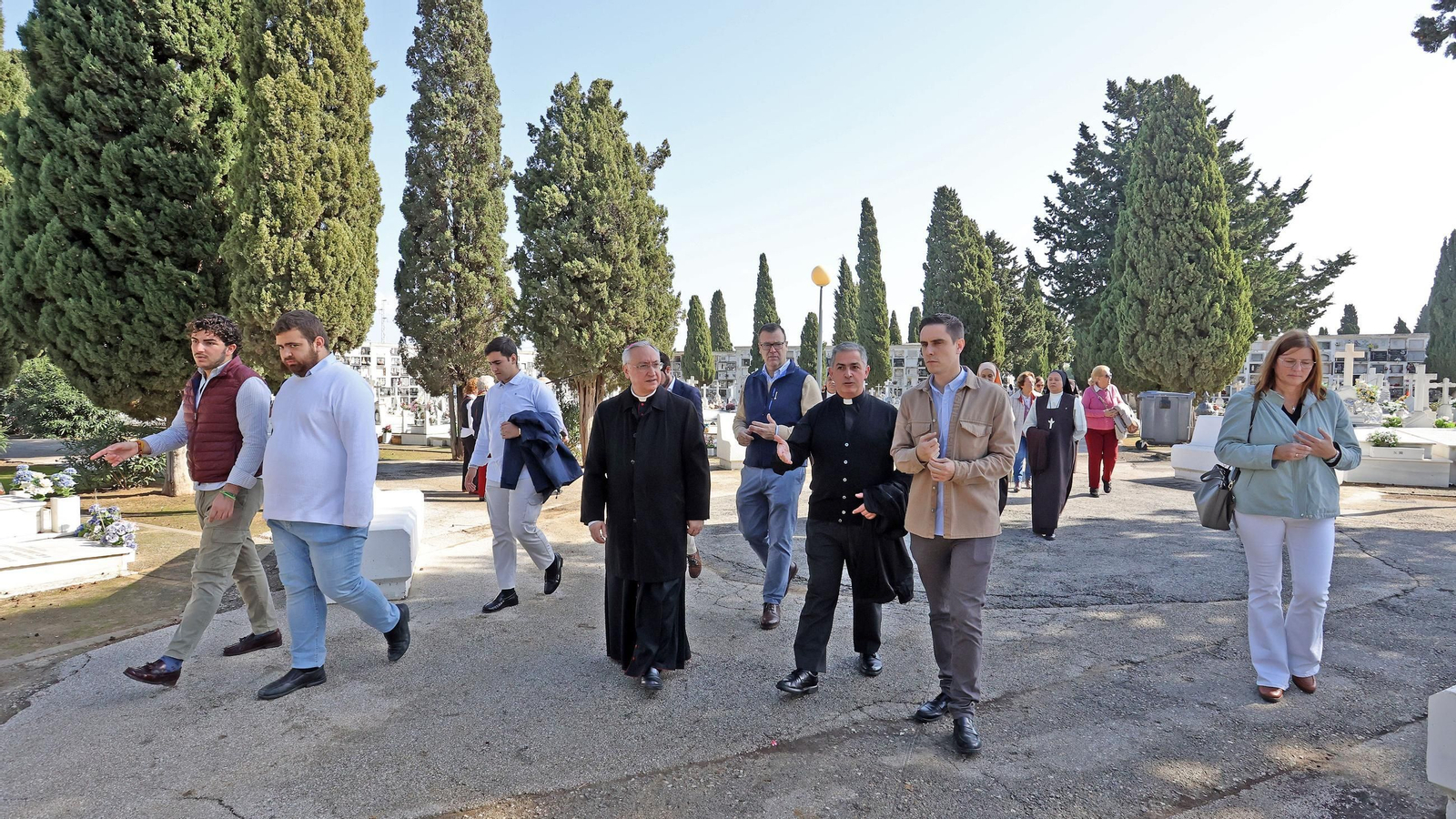 Imágenes del cementerio de Jerez en el Día de los Fieles Difuntos