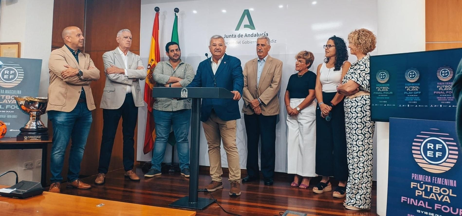 Un momento de la presentación de la Final Four y el play-off de ascenso a Primera. Un momento de la presentación de la Final Four y el play-off de ascenso a Primera.