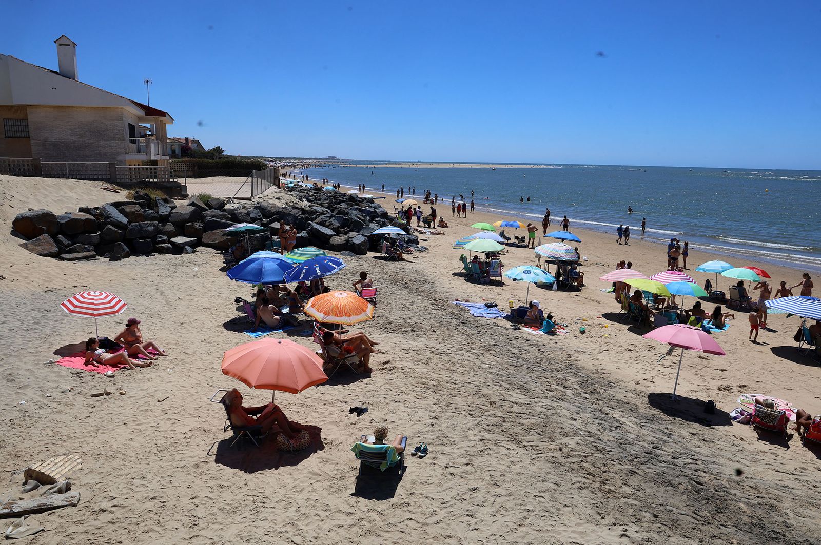 Imágenes veraniegas en Punta Umbría y en las playas de El Portil y La Bota