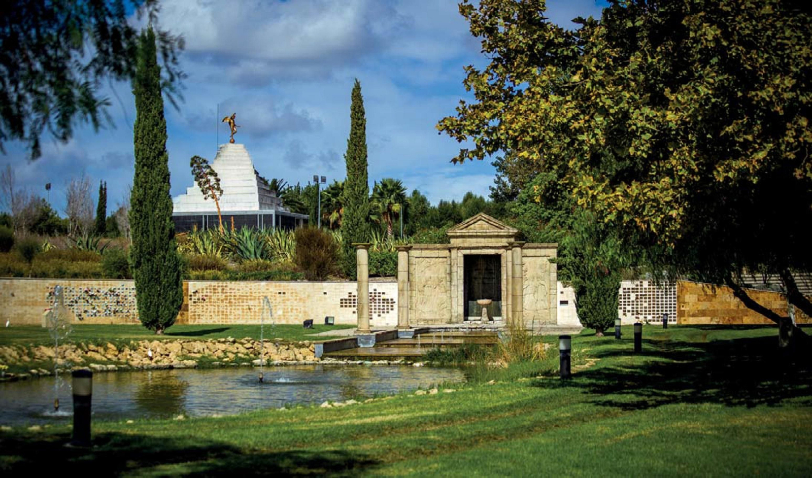 Instalaciones del cementerio mancomunado de Chiclana
