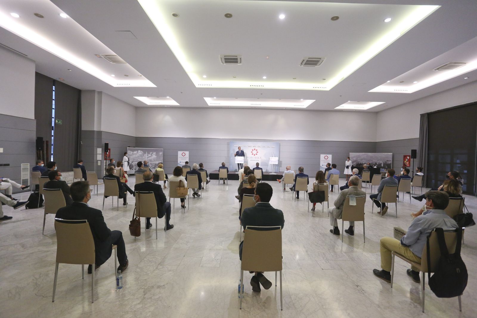 Fotos del Foro Joly con el economista José Carlos Díez