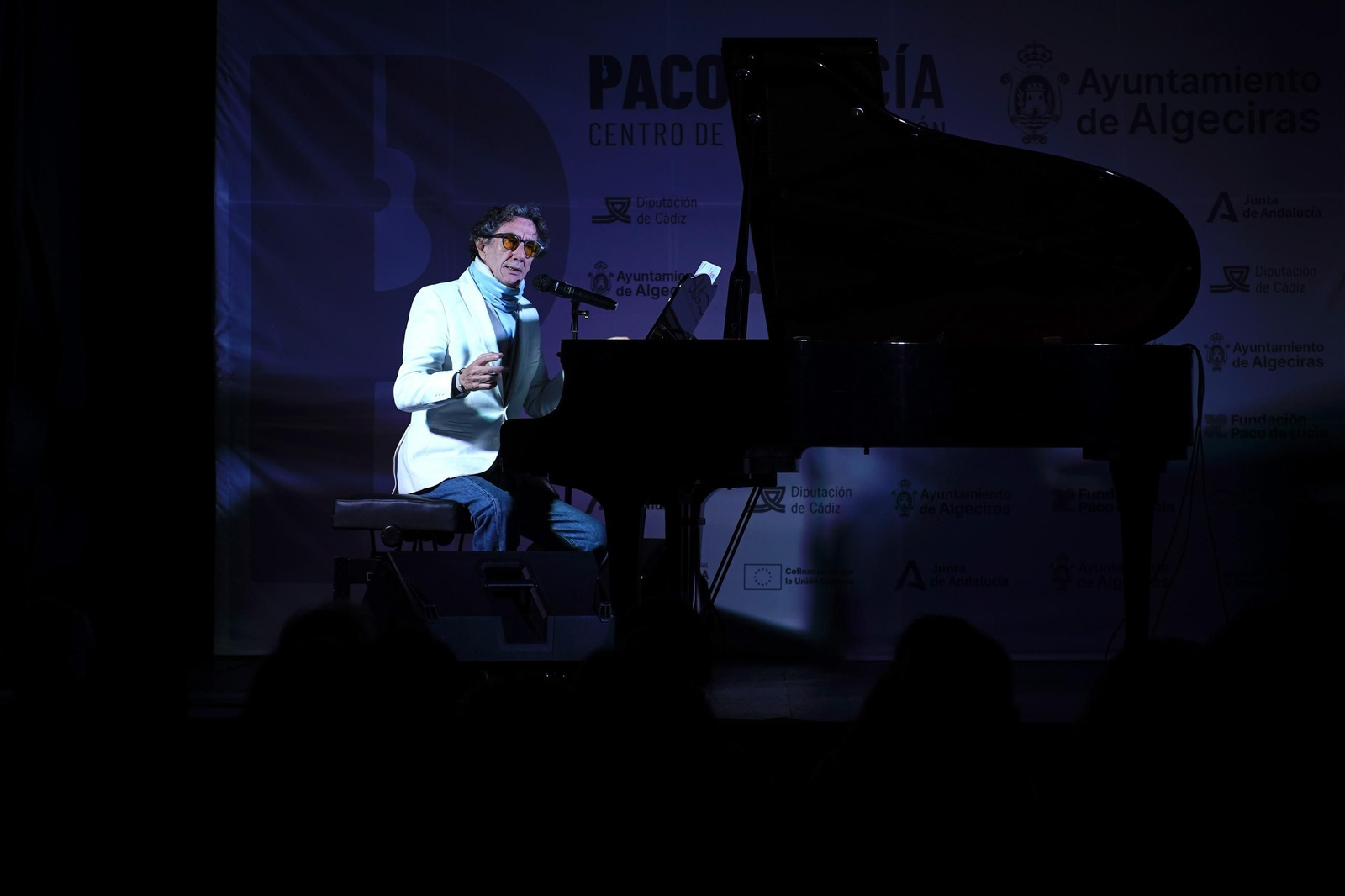 Fotos del concierto "Va por tí, Paco de Lucía" de Arturo Pareja Obregón en Algeciras
