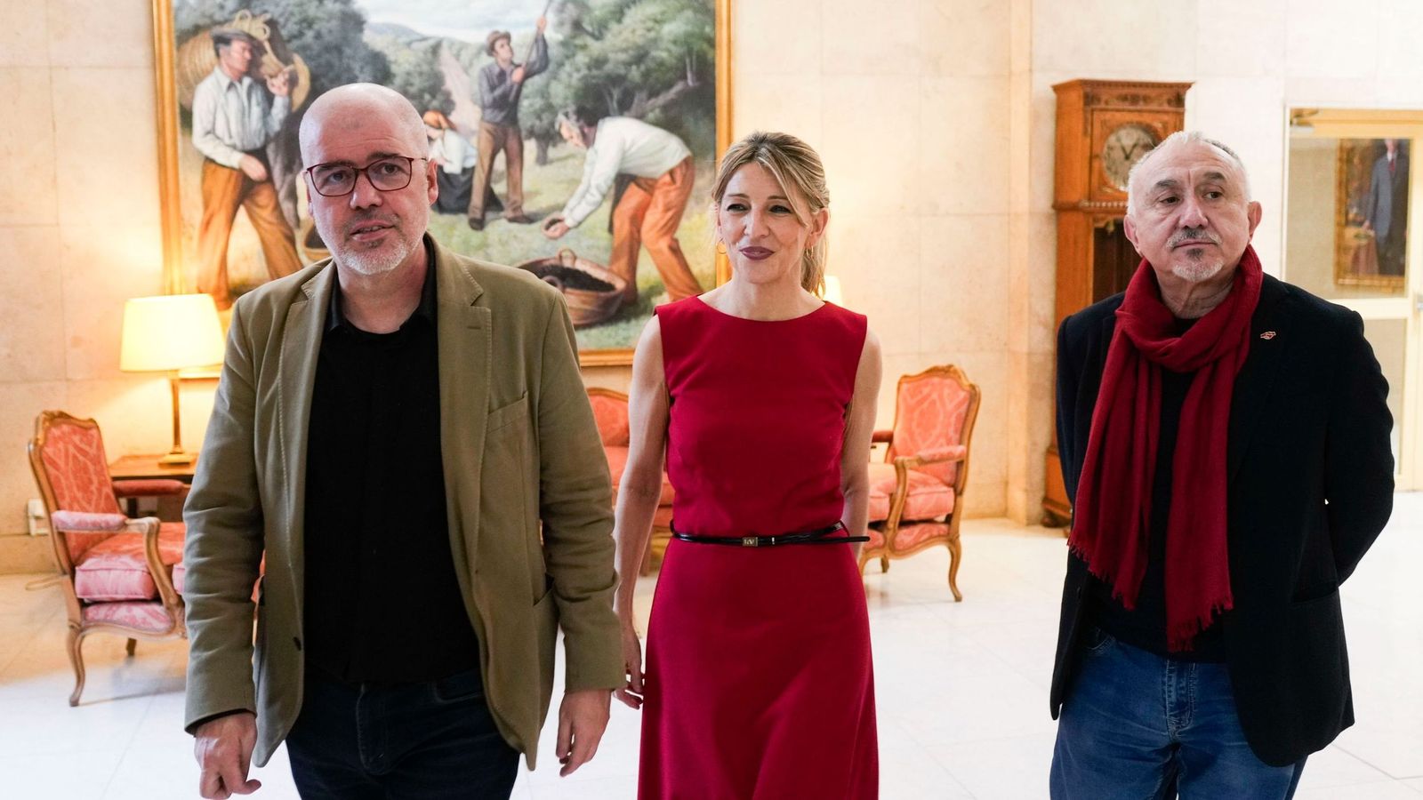 La vicepresidenta y ministra de Trabajo, Yolanda Díaz, y los secretarios generales de CCOO, Unai Sordo, y UGT, Pepe Álvarez, el pasado martes.