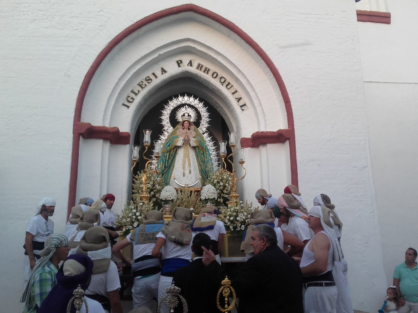 Procesión de la Virgen de la Asunción, patrona de Huévar del Aljarafe