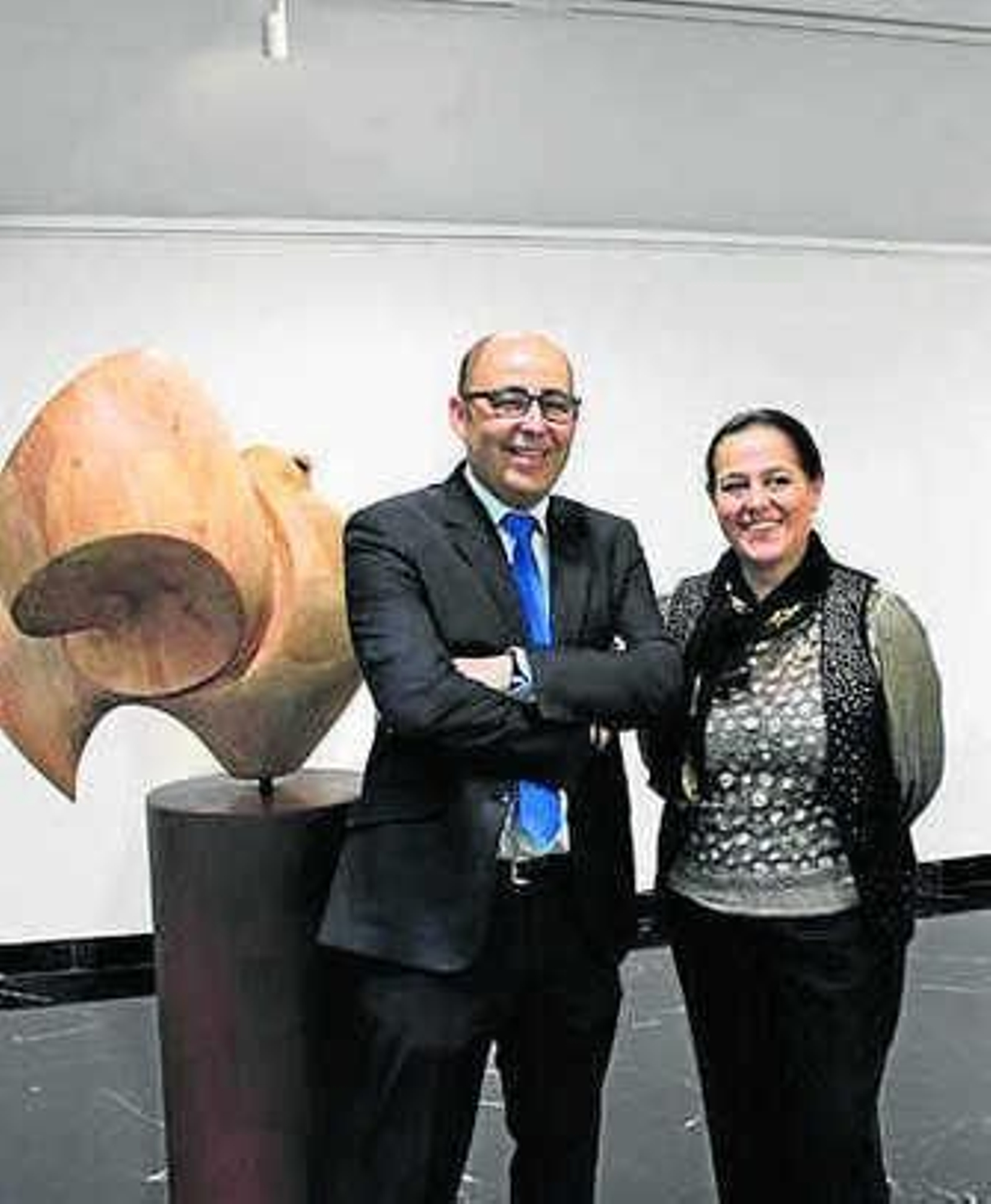 El alcalde y Lola Arcas.