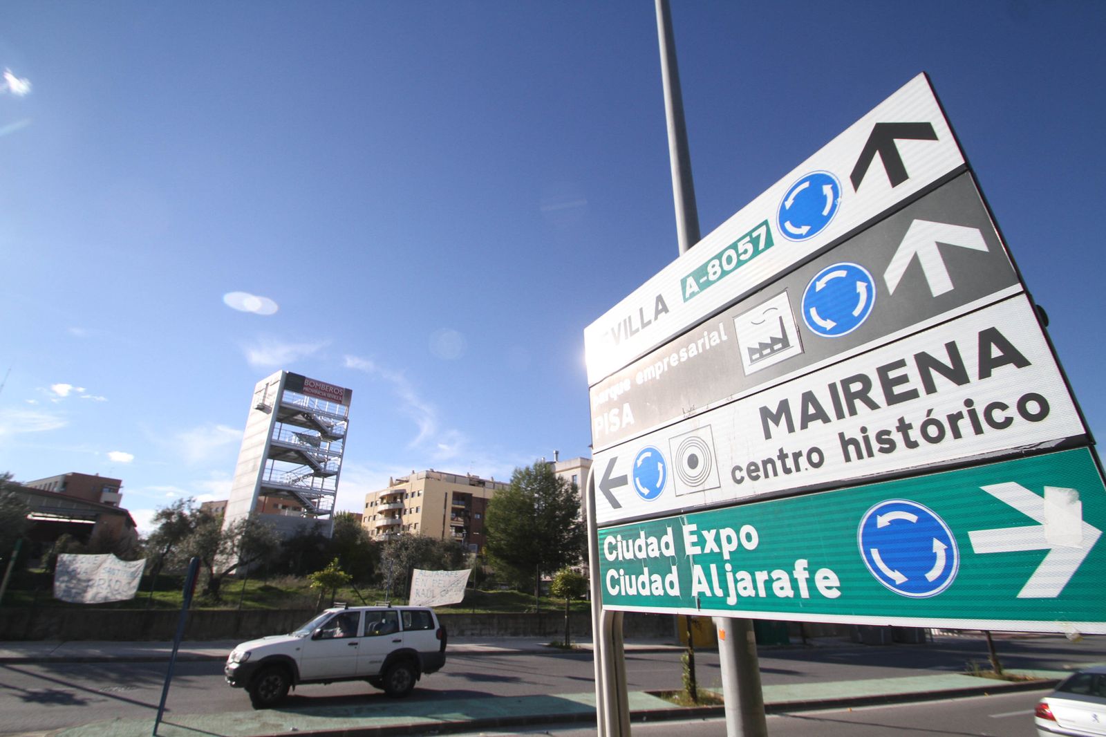 Paneles circulatorios en Mairena del Aljarafe.