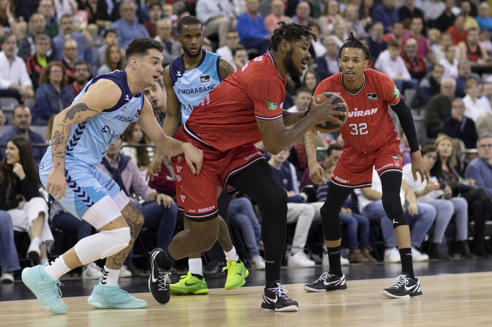 Ataque del Covirán Granada en un partido anterior