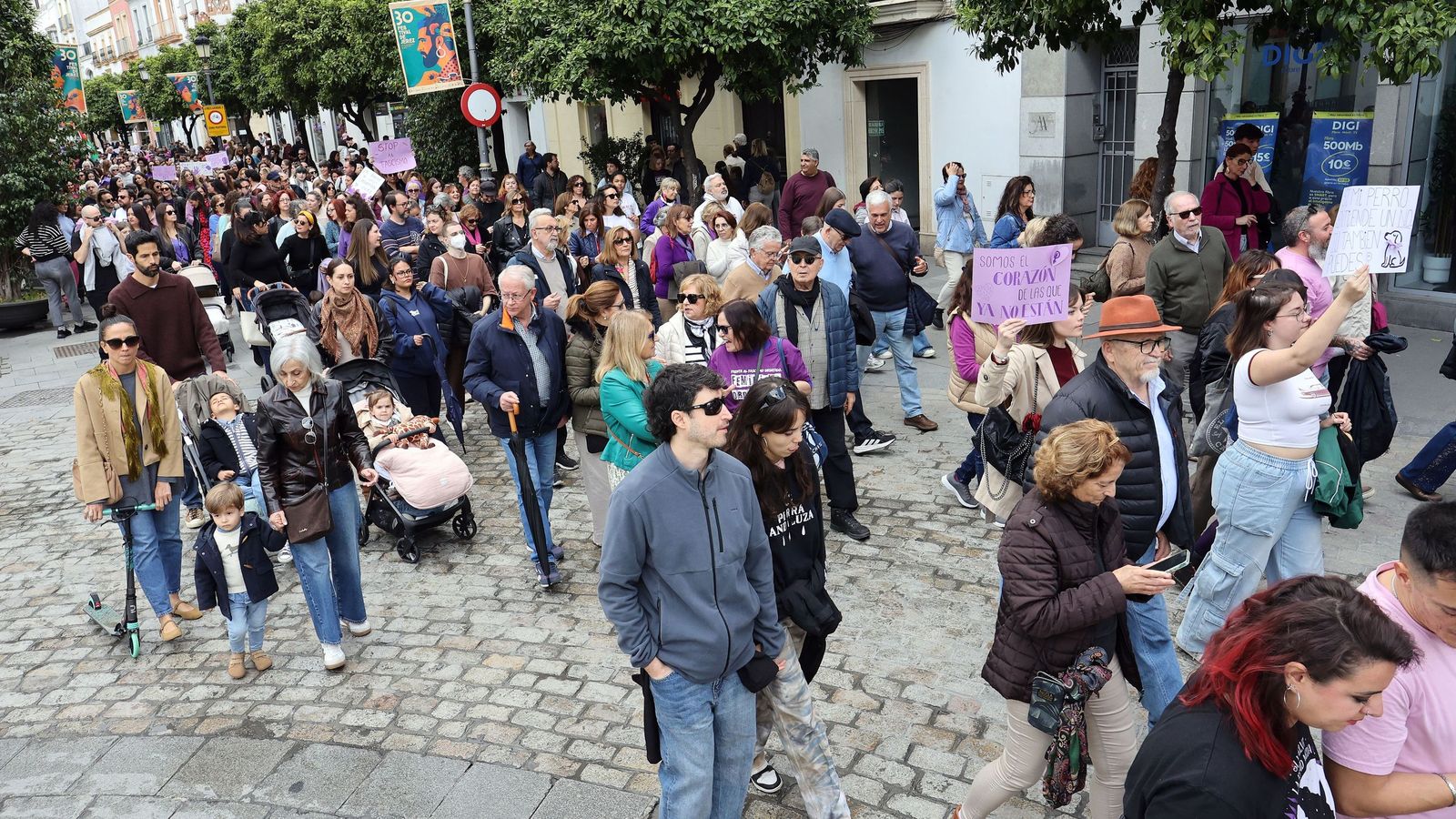 Imágenes de la manifestación en Jerez por el Día Internacional de las Mujeres