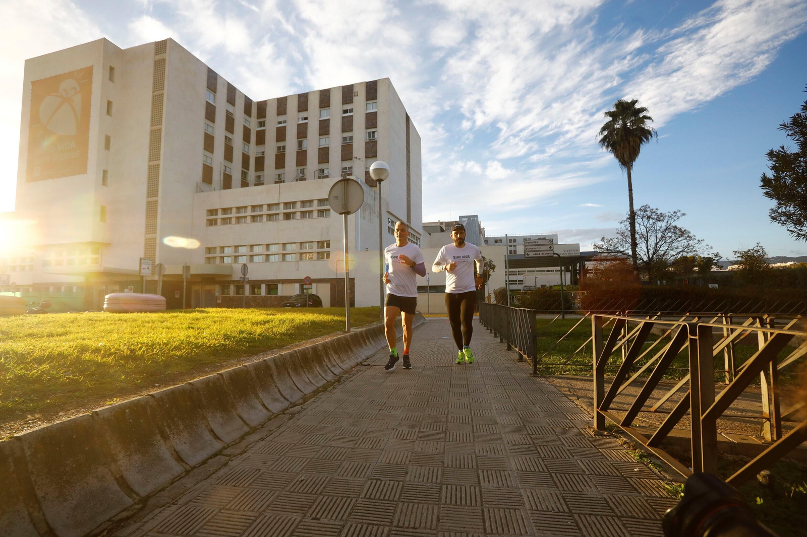 El I Desafío Deportivo Solidario Jarquil parte del Hospital Reina Sofía de Córdoba, en imágenes
