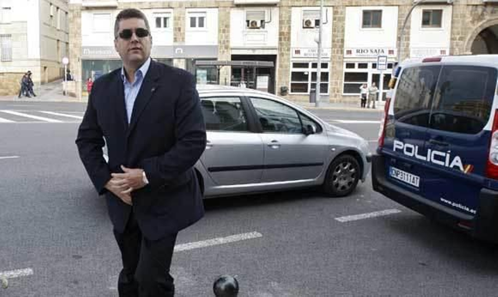 Javier López Luna, a su llegada a los juzgados. /Joaquín Pino