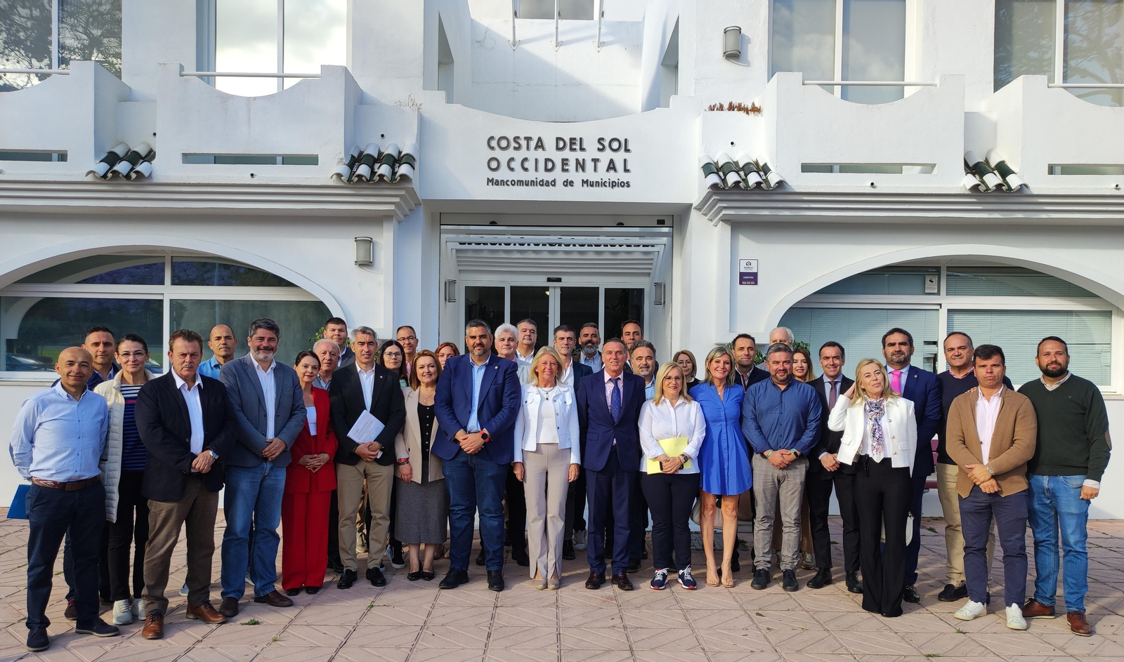 Foto de familia de la última asamblea de la legislatura de la Mancomunidad de Municipios de la Costa del Sol Occidental. Foto de familia de la última asamblea de la legislatura de la Mancomunidad de Municipios de la Costa del Sol Occidental.
