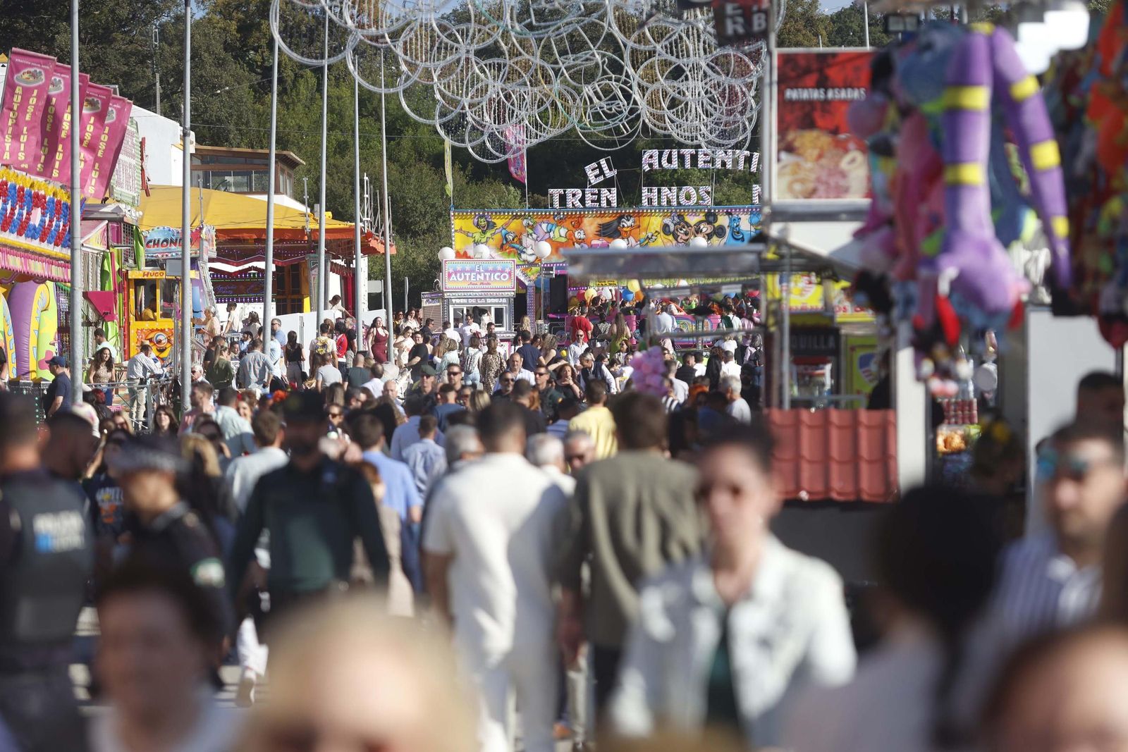 Búscate en las fotos del sábado en la Feria de Castellar