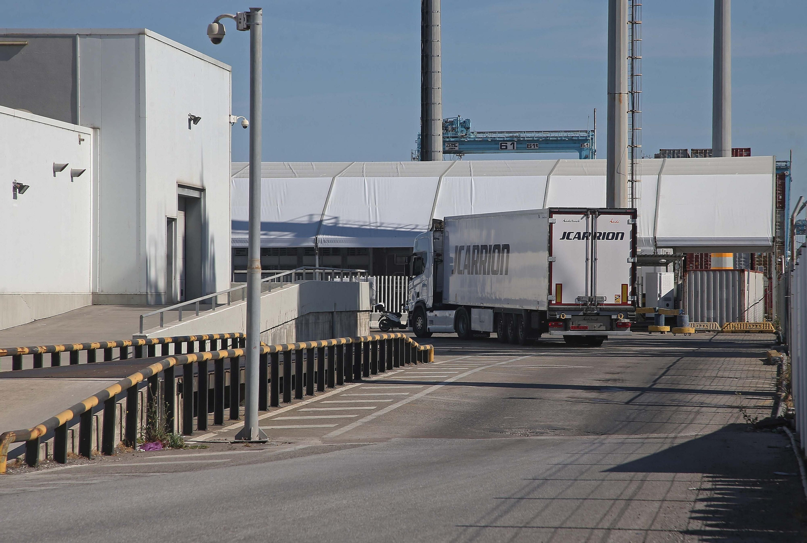 Fotos del colapso de camiones en el Puesto de Control Fronterizo del Puerto de Algeciras