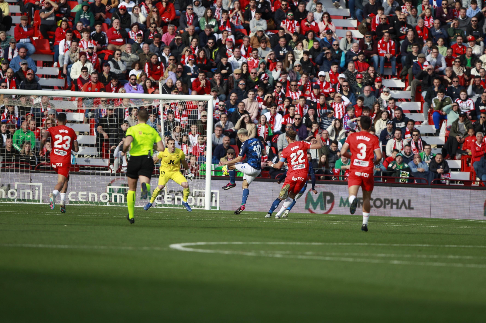 Imágenes del partido de fútbol U.D. Almería-Real Betis Balompié