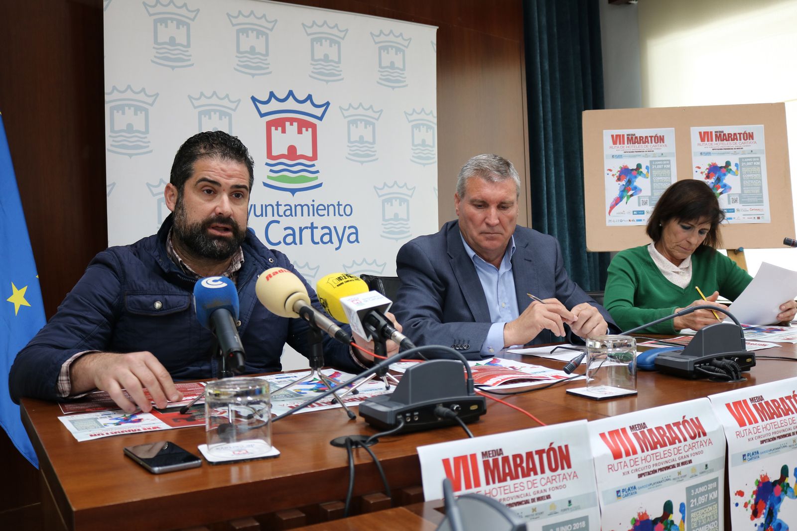 El alcalde, Manuel Barroso (izquierda), junto al concejal Juan Polo.