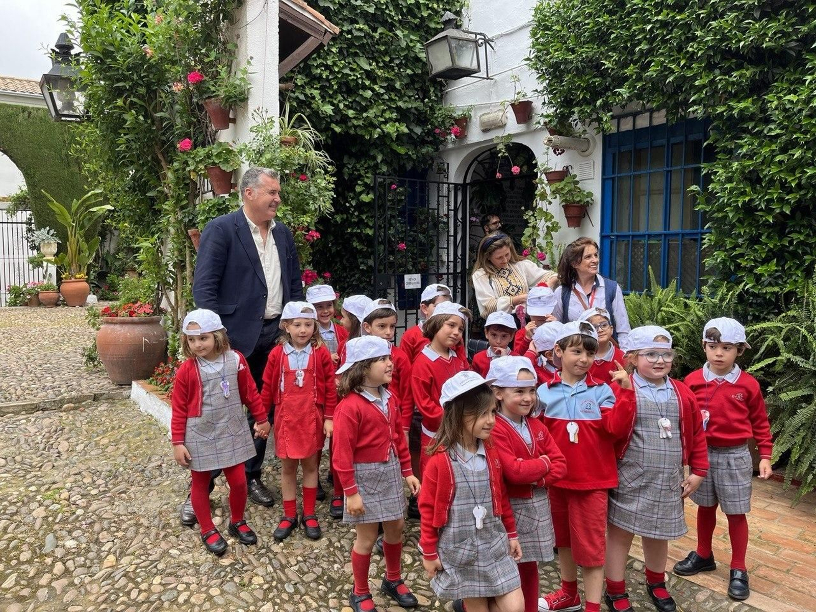 Los Patios de Córdoba reciben sus primeros visitantes, en imágenes