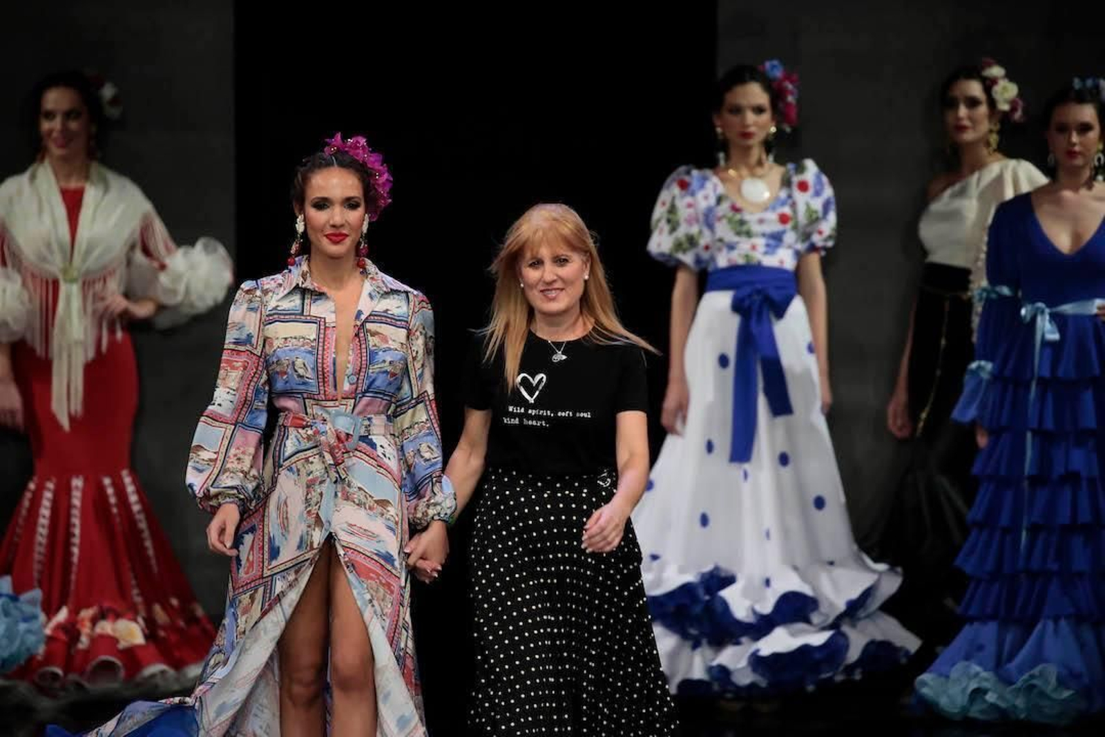Carmen Vega en la pasarela SIMOF tras presentar su colección 2020