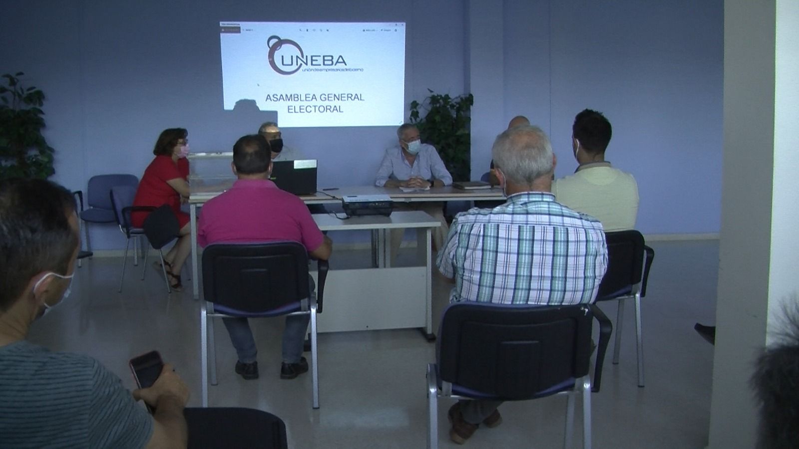 Un momento de la asamblea general de la Unión de Empresarios de Baena.